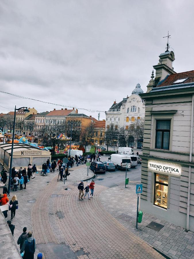 Square 16 Apartman - Absolutely Central Location With Self Check In Szombathely Eksteriør billede