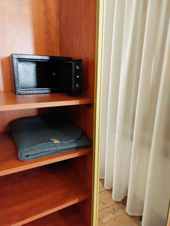 Square 16 Apartman - Absolutely Central Location With Self Check In Szombathely Eksteriør billede