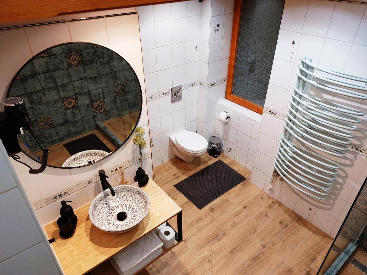 Square 16 Apartman - Absolutely Central Location With Self Check In Szombathely Eksteriør billede