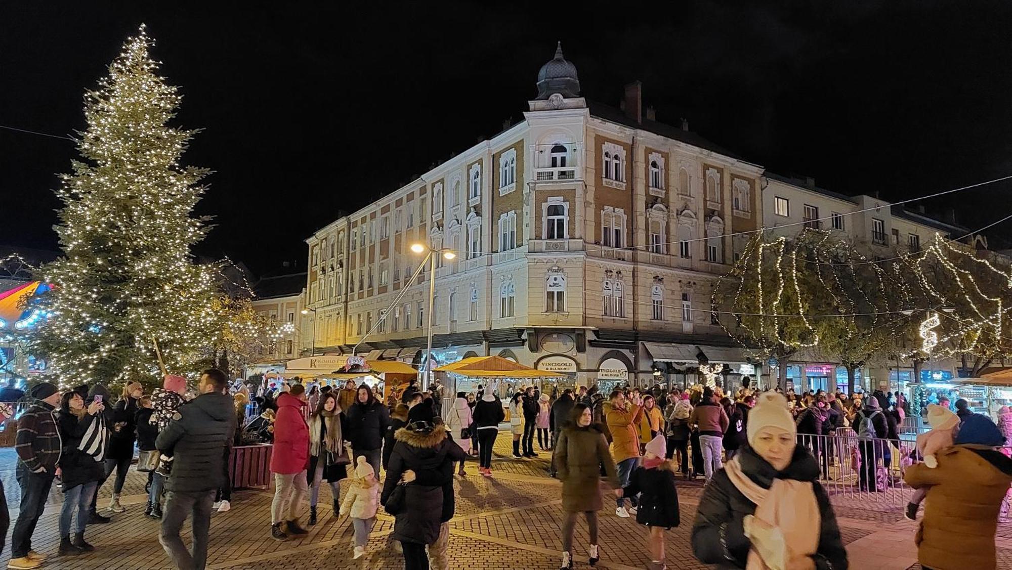 Square 16 Apartman - Absolutely Central Location With Self Check In Szombathely Eksteriør billede